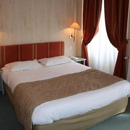 Hotel Le D'avaugour 3*