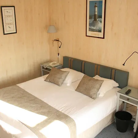 Le D'avaugour Hotel